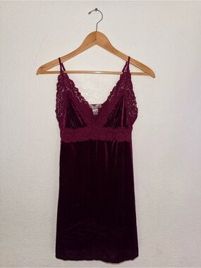 Linea Donatella velvet maroon PJ set s